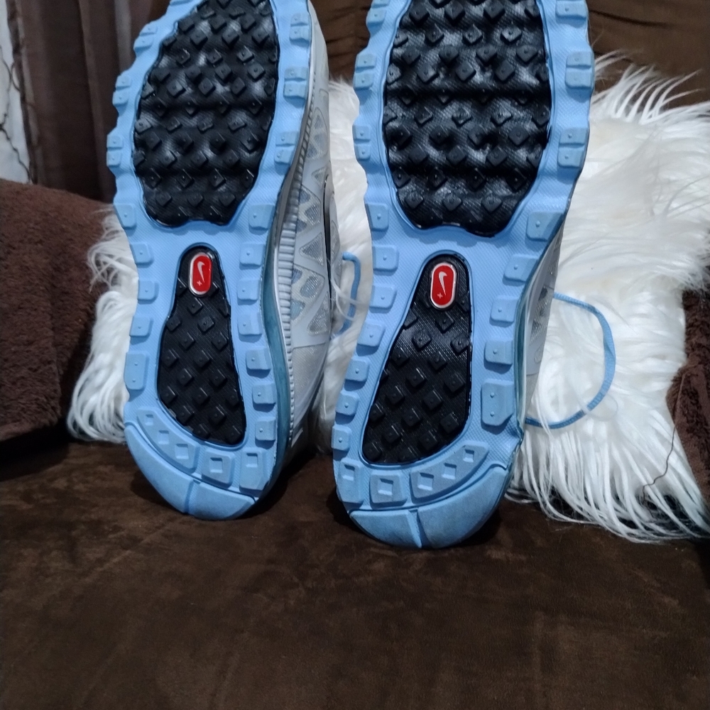 2013 Nike Air Max sneakers